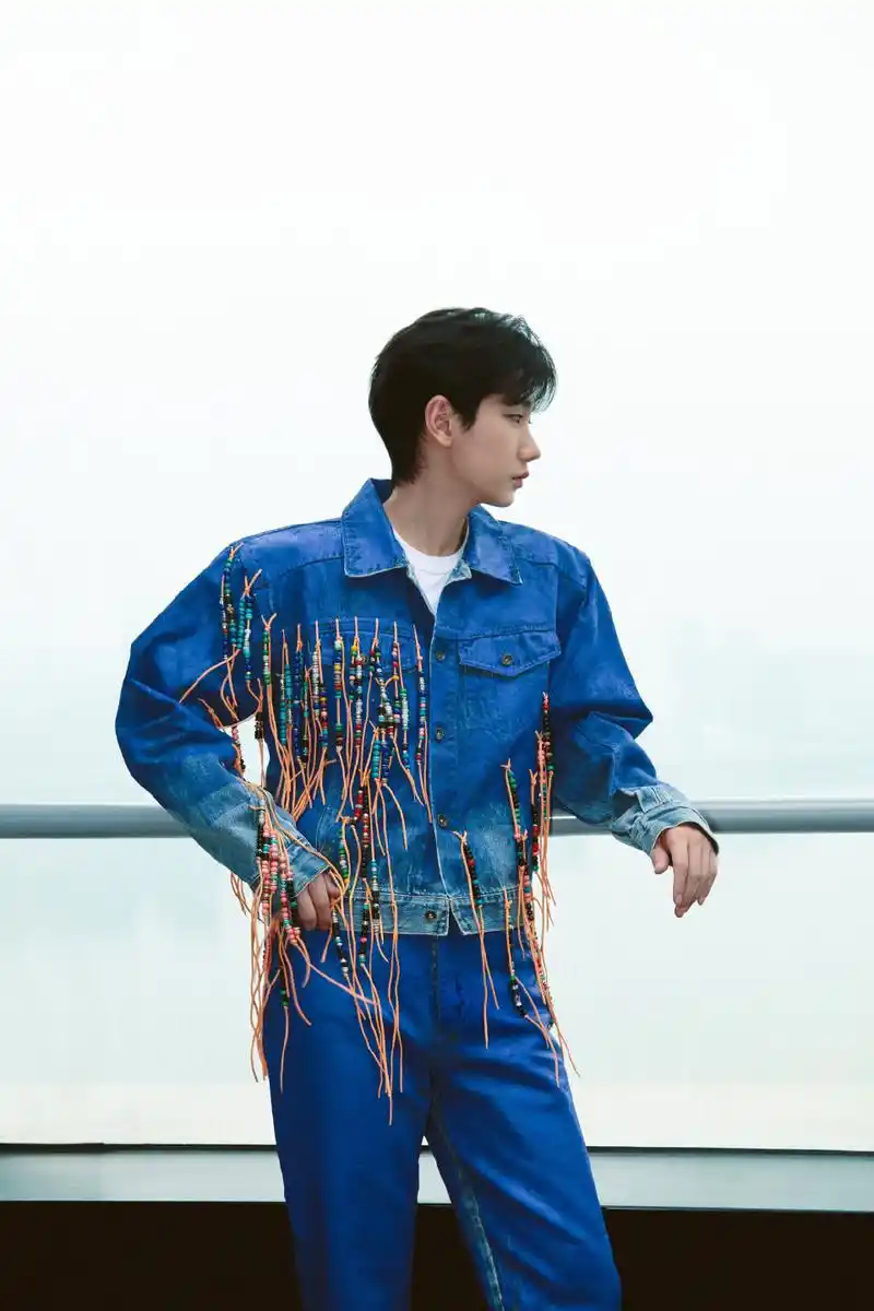 汪苏泷倾情演绎《一笑倾城》青春回忆再次涌现