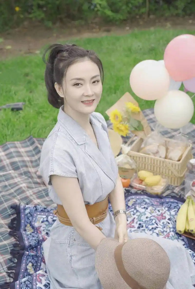 著名演员"晴格格"王艳