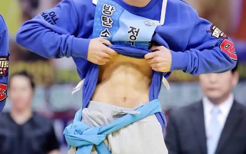 【田柾国】【腹肌】【肉体】防弹少年团新曲fake love 国哥露腹肌part