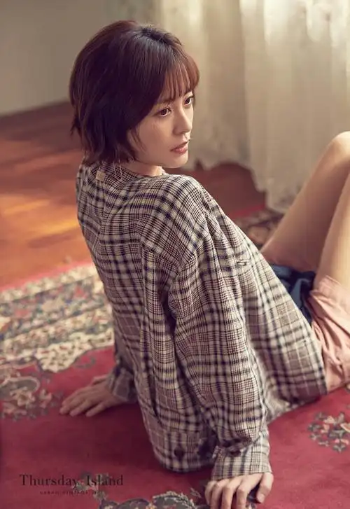 郑裕美画报花絮照公开 清新可爱魅力亮眼