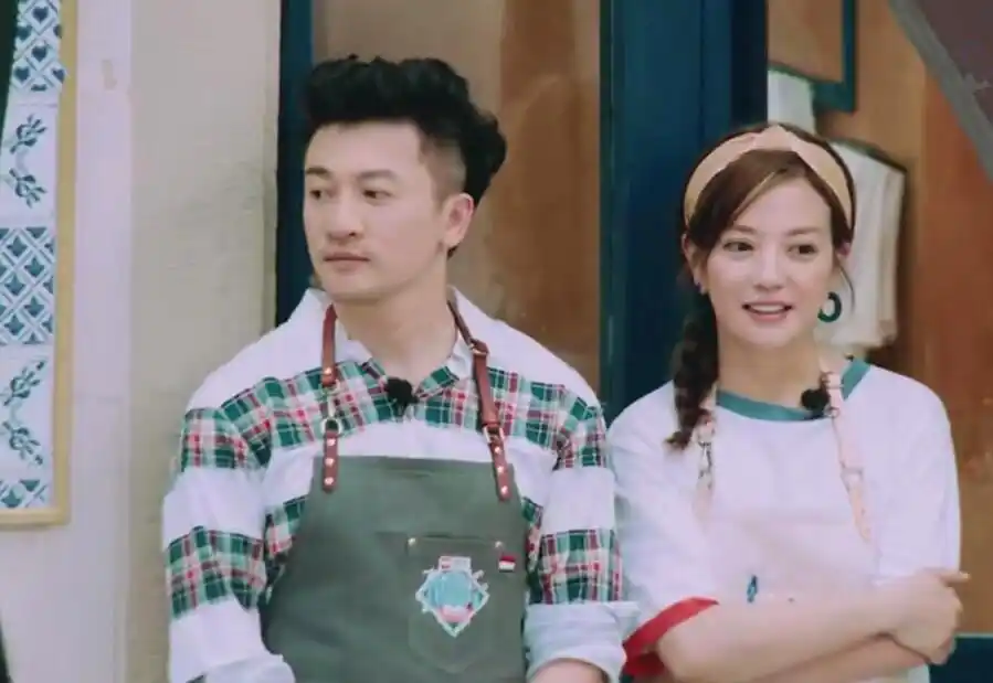 赵薇苏有朋合体拍大片发糖,友情不减默契依旧,引发网友回忆杀