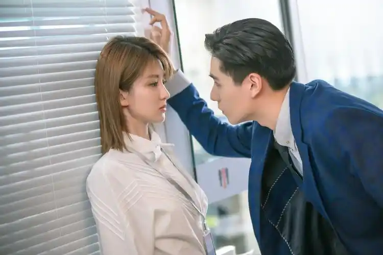 《小风暴之时间的玫瑰》腾讯视频热播 胡一天乔欣掀起甜虐风暴