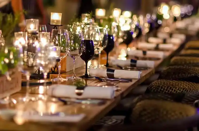 与全球18位葡萄酒领军人物共进晚餐最后的报名机会