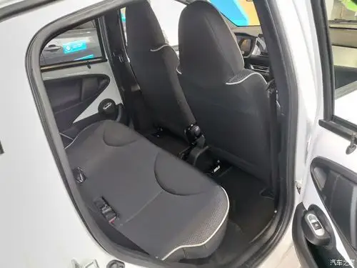 【图】探店e1内饰空间_比亚迪e1论坛_汽车之家论坛