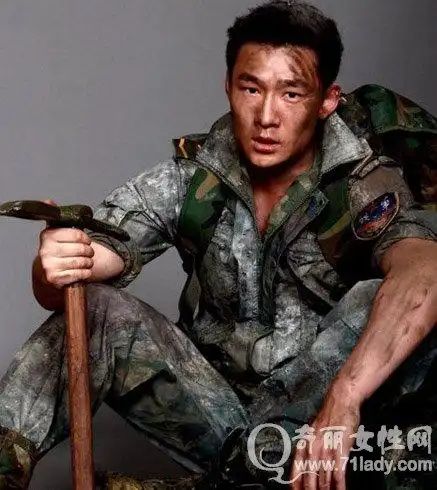 《火蓝刀锋》向羽扮演者白微个人资料及电视剧