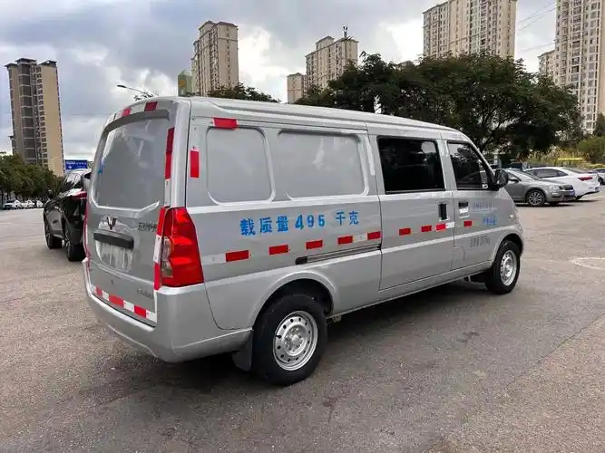 新到 2020年11月份上牌 五菱荣光加长,五座厢货1.5l - 抖音