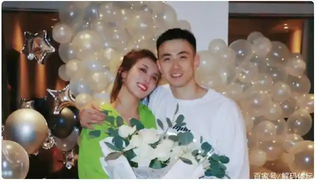 5月18日5点18分,赵继伟大婚开口让网友泪目,杜锋郭士强杨鸣亮相