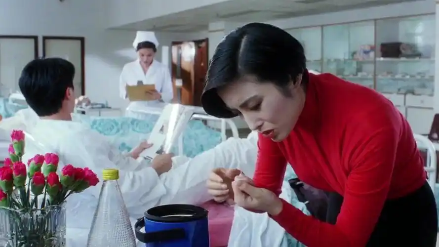 逃学威龙3:星爷生病住院,当着女朋友的面调戏女护士,女朋友吃醋了