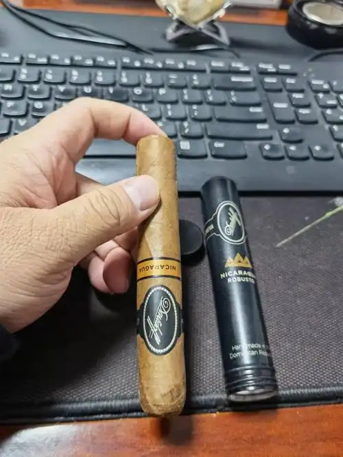 尼加拉瓜 罗布图(davidoff nicaragua robusto) - 雪茄交流 - 烟悦网