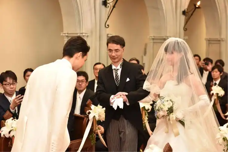 爱女李晶的结婚仪式(一)