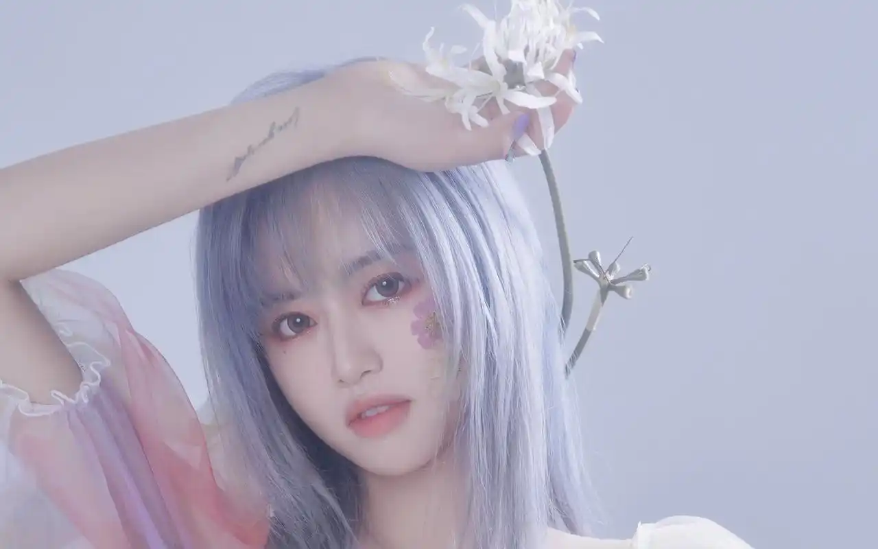 温柔甜美女生私房写真高清电脑壁纸