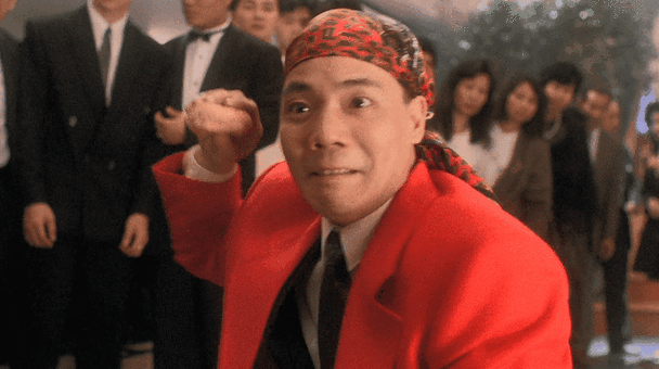 《整蛊专家》里,整蛊双雄斗法,两名男子广众之下,互喂诚实豆沙包,惭愧