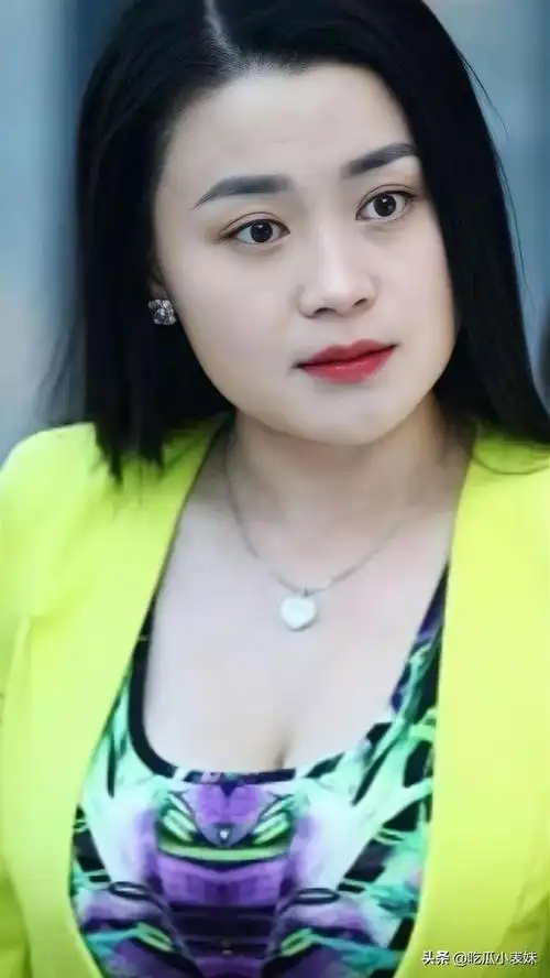 关婷娜这颜值这身材哪个男人不爱呢