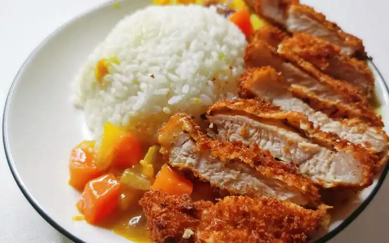 一份销魂的咖喱猪扒饭