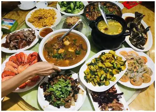 晒一晒农村吃酒席,满满一桌子18道菜,卖相一般味道