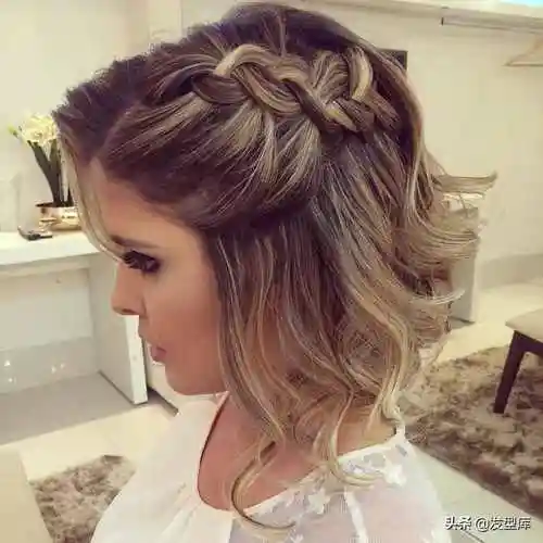 晚礼发型简单实用的晚礼发型