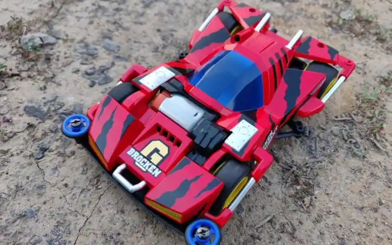 田宫四驱车巨无霸红全喷漆