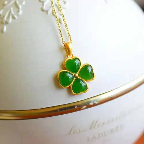 精选天然和田碧玉四叶草项链女吊坠锁骨链纯银送闺蜜女友生日礼物