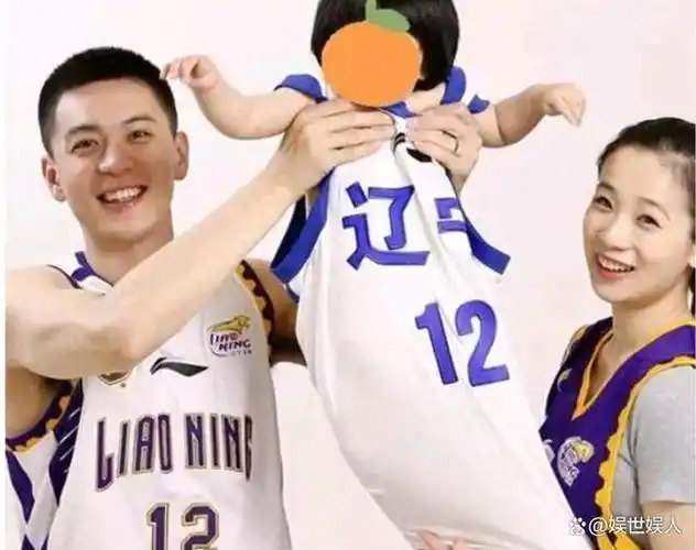 最帅教练杨鸣官宣离婚,被爆此前两次起诉离婚,思思嚣张攻击原配