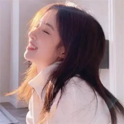 笑容甜美爱笑女生头像天真快乐不知愁的女生