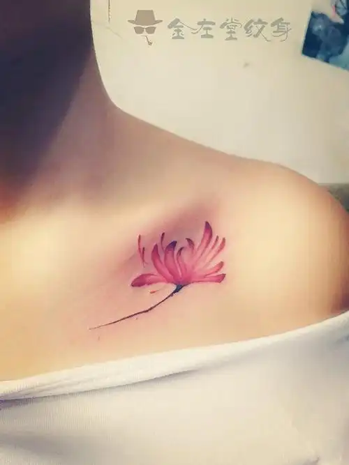 锁骨彼岸花纹身约个金左堂纹身专业盖瘢痕修改纹身