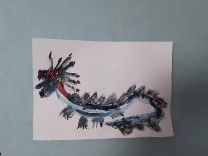 跳跳画了一条龙