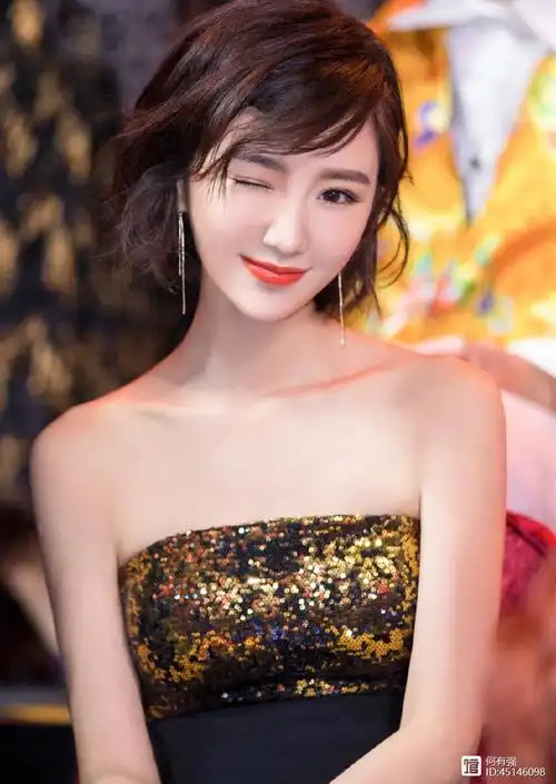 毛晓彤只是剪对摩卡波波头30岁嫩回18岁农家女秒变气场明星