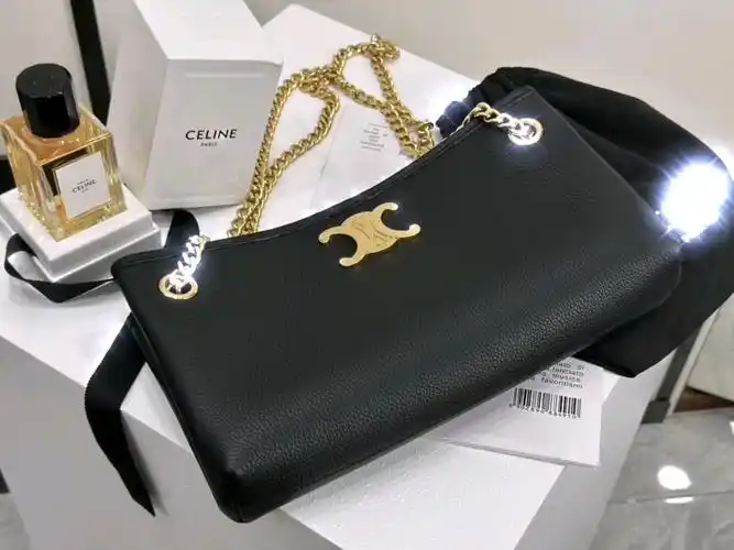 celine赛琳思琳 23秋冬 女士 单肩包 triomphe soft柔软牛皮革链条包