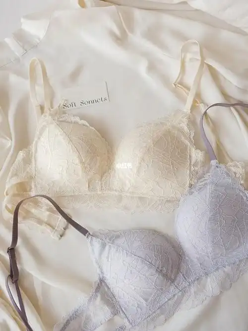 奶油冰激凌色90高颜值蕾丝内衣~小胸聚拢!