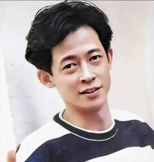 年少谁不轻狂,可王志文却不浮躁,每个角色都诠释得入木三分,塑造得有