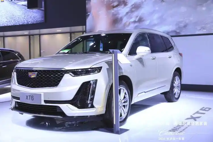 0升;2021款凯迪拉克xt6油耗降低5%-6%,综合工况油耗低至百公里7.2升.