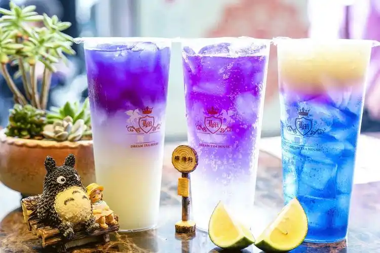 这杯星空饮料首次亮相大陆大陆首家就在成都台湾排队2小时的超夯饮品