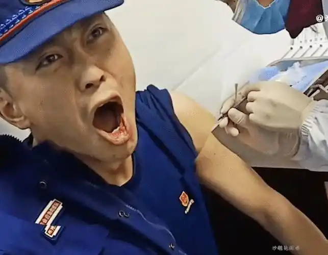 打针恐惧症,猛男落泪,硬汉求饶,这种病会遗传