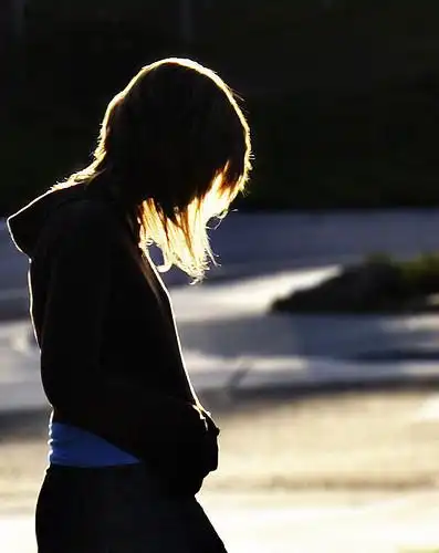 适时的低头,不只是一个动作,也是一种智慧