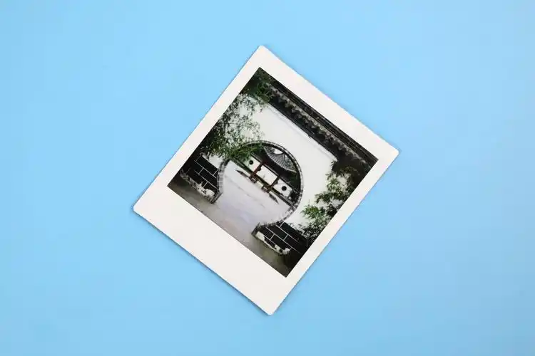 拍立得相片(手机怎么拍出拍立得照片)