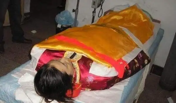 陕西殡仪馆女尸被偷,系死者丈夫所为,他偷尸体到底有