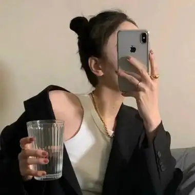 2021霸气女生真人头像超酷手机挡脸