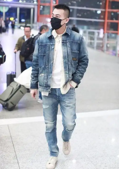 欧豪穿红色格子衬衫 欧豪破洞牛仔裤套装潮流时尚(1)