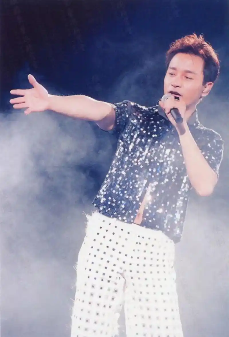 张国荣跨越97演唱会图集