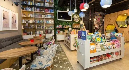 书店咖啡馆空间设计