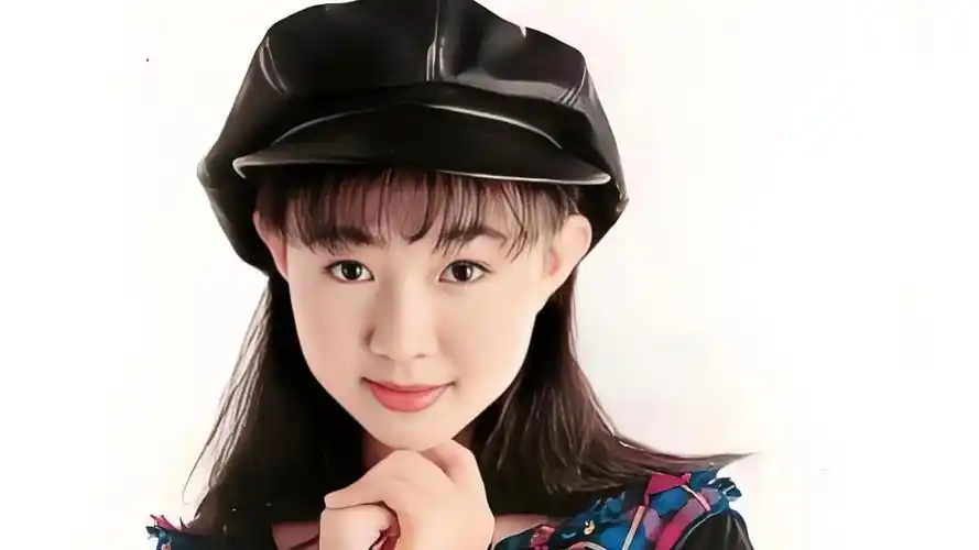 卓依婷经典歌曲《乡间的小路》