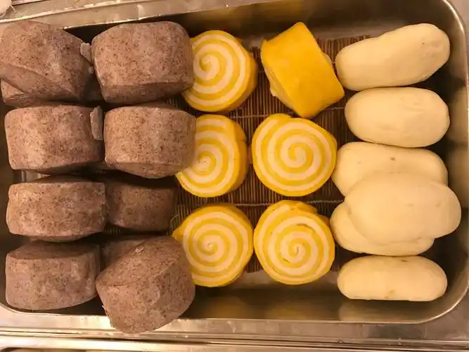 大食堂早餐菜品照片