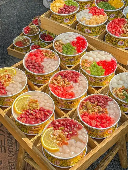 总要为了这九宫格盖碗冰汤圆来次重庆吧01