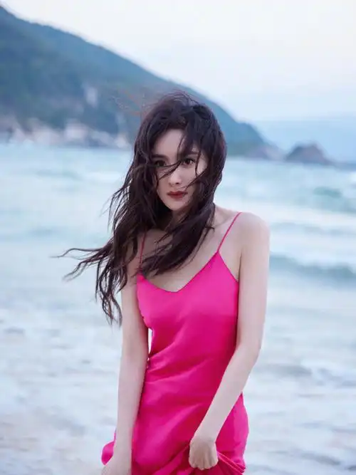 杨幂超话|#杨幂私服#|#杨幂fashionnotes#@杨幂元旦写真|2024.01.