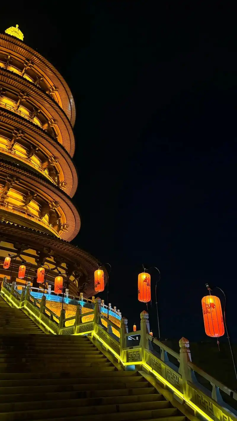 隋唐洛阳城遗址博物馆.神都重现异彩#城市的夜晚 #古建筑之美 - 抖音