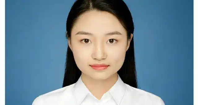 证件照披发还是扎头发