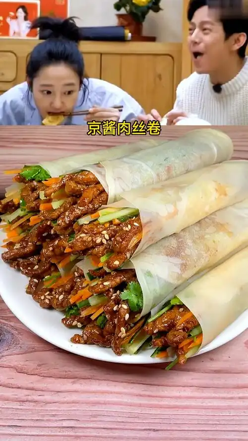 跟着黄磊老师做京酱肉丝卷饼,一口接着一口好吃到停不下来.-度小视