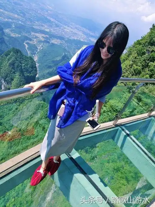 去张家界旅游怎么搭配衣服拍出大片的感觉