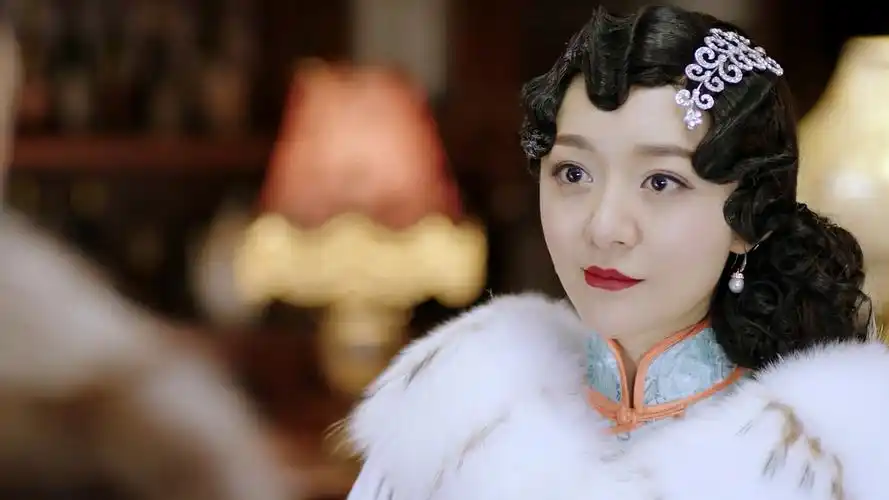 八方传奇:姑娘告诉潜伏目标,美女却没有相信,场面十分激烈