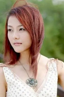 汪涵的老婆杨乐乐照片,杨乐乐最有魅力的照片和视频 - 歌词译